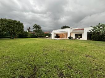 VENTA  DE CASA CONTEMPORÁNEA EN VALLE DEL SOL, LINDORA