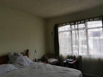 Se vende local con 4 apartamentos para inversión en Uruca San José 24-1430, ₡ 375,000,000, 8, San José, San José