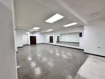 Se vende local comercial de 340m2 en Catedral de San José 24-1906, $ 600,000, 6, San José, San José