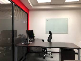 Se vende propiedad con espacios para oficinas en Merced de San José 23-1418 