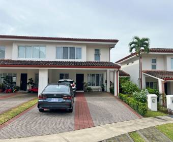 Casa a la venta en condominio Hacienda Colón, Ciudad Colón.