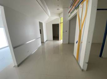 Se vende local de 2 plantas con 266m2 en Santa Ana 23-2548, $ 850,000, 3, San José, Santa Ana