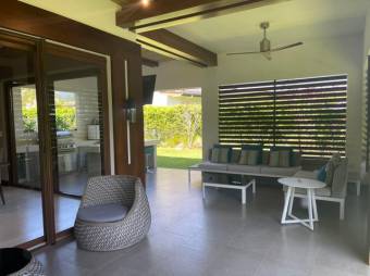 Se vende propiedad con excelente vista en Pozos Santa Ana A23-361