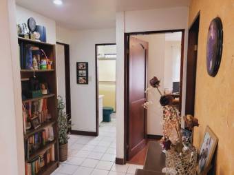 Venta de Casa en Mata de Plátano, San José. RAH 25-342