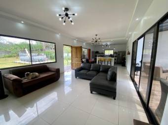 Venta de Casa en Guácima, Alajuela. RAH 25-308