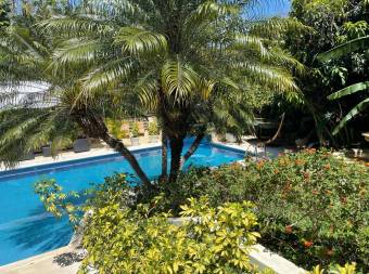 ESCAZU GUACHIPELIN VENDO CASA CON PISCINA