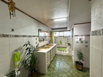 MLS-24-1636 VENTA CASA ALAJUELA CENTRO 