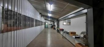 Se vende amplia bodega de 890m2 en Santa Ana de San José 23-2845