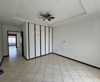 Casa a la venta en condominio ubicado en Alturas de Cariari, Heredia.