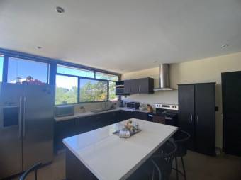 Venta de Casa en Ciudad Colón, San José. RAH 25-368