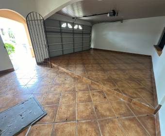 Casa nueva a la venta en Residencial Terranova en Brasil de Alajuela. 