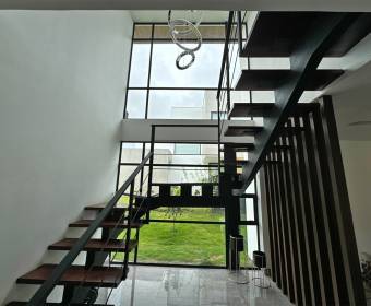 Casa a la venta en condominio Los Llanos en Ciudad Hacienda Los Reyes, La Guacima.