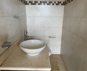 Casa a la venta en condominio Puerta de Hierro en Pozos de Santa Ana. 