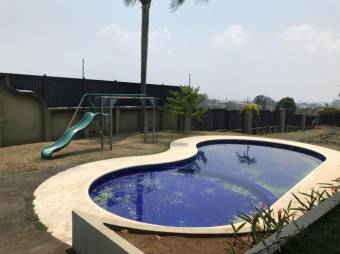 Se vende lujosa casa en San Juan La Union A24-1625