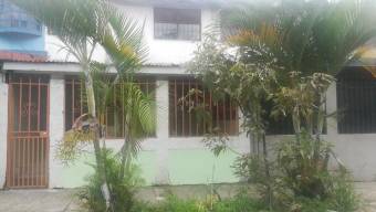 Se vende casa con uso de suelo mixto en Hatillo de San José 23-3464