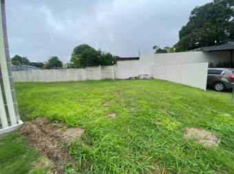 Se vende lote de 194m2 en condominio de Brasil en Santa Ana 24-1883