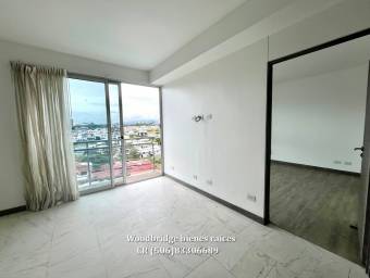 Apartamento en Escazu alquiler $1.550 / 3 dormitorios, linea blanca