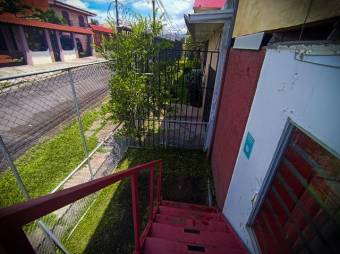 Se vende espaciosa casa de 2 plantas en San Sebastián de San José 24-1422