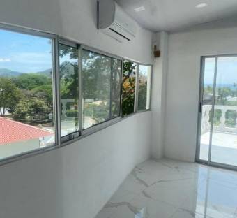 Se vende propiedad con mucha luz natural en Sardinal Carrillo A24-1865