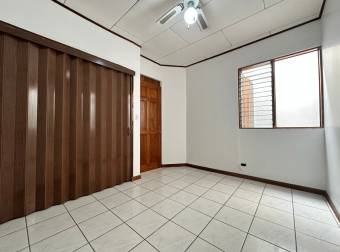 CASA EN VENTA EN RESIDENCIAL EXCLUSIVO CERCA DE REAL CARIARI