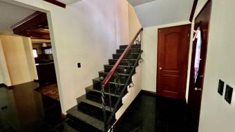 Se vende amplia propiedad en Santo Domingo Heredia A24-1469