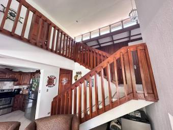 Venta de Casa de Playa en Garabito, Puntarenas. RAH 25-428