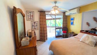 Venta de Casa de Playa en Garabito, Puntarenas. RAH 25-428