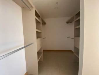 Venta de Apartamento en Carmen, San José. RAH 25-432