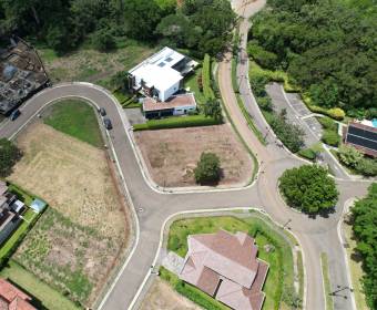 Lote a la venta en el condominio Hacienda Espavel en Las Vueltas de La Guacima, Alajuela.