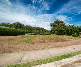 Lote a la venta en el condominio Hacienda Espavel en Las Vueltas de La Guacima, Alajuela.