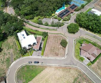 Lote a la venta en el condominio Hacienda Espavel en Las Vueltas de La Guacima, Alajuela.