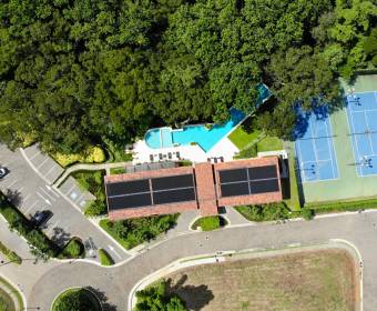 Lote a la venta en el condominio Hacienda Espavel en Las Vueltas de La Guacima, Alajuela.