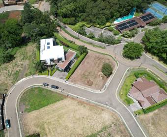 Lote a la venta en el condominio Hacienda Espavel en Las Vueltas de La Guacima, Alajuela.