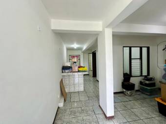 Se vende local con 7 apartamentos para inversión en Ipis de Goicoechea 25-397, $ 200,000, 7, San José, Goicoechea