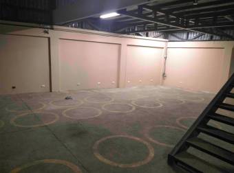 VENTA DE PROPIEDAD ESQUINERO CON BODEGA Y PARQUEO, CARTAGO, CENTRO