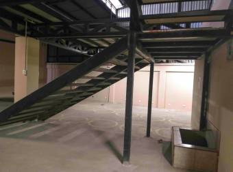 VENTA DE PROPIEDAD ESQUINERO CON BODEGA Y PARQUEO, CARTAGO, CENTRO