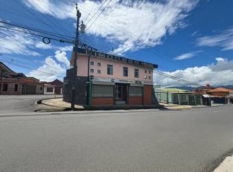 VENTA DE PROPIEDAD ESQUINERO CON BODEGA Y PARQUEO, CARTAGO, CENTRO