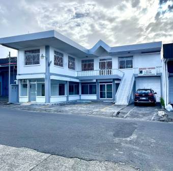 Alquiler de Local Comercial - 180m2 