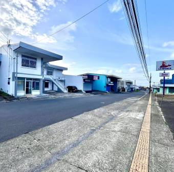 Alquiler de Local Comercial - 180m2 