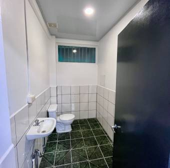 Alquiler de Local Comercial - 180m2 