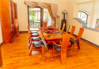 Casa de lujo en Río Oro, Santa Ana para alquilar.