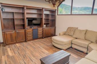 Casa de lujo en Río Oro, Santa Ana para alquilar.