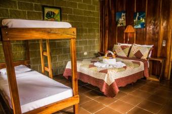 Se vende amplio hotel con 9 hectáreas de lote en San Ramon Alajuela 24-671, $ 7,278,000, 22, Alajuela, San Ramón