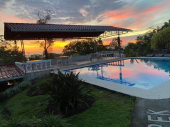 Se vende amplio hotel con 9 hectáreas de lote en San Ramon Alajuela 24-671, $ 7,278,000, 22, Alajuela, San Ramón
