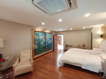 Se vende lujosa propiedad con piscina en San Rafael Escazú 25-1599 Se vende lujosa propiedad con piscina en San Rafael Escazú 25-1599