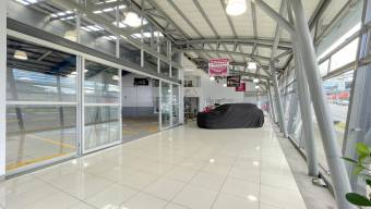 Se vende amplio edificio comercial en Uruca San José 25-1357