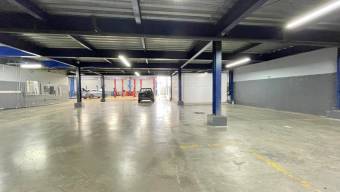 Se vende amplio edificio comercial en Uruca San José 25-1357