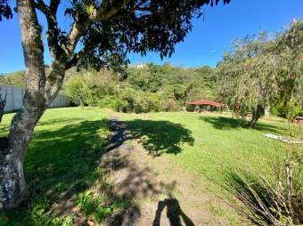 Se vende amplio lote de 2.1 hectáreas en Santo Domingo Heredia 25-1244