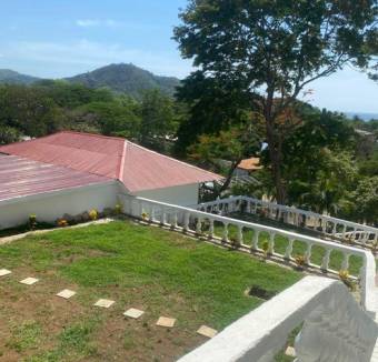 Se vende propiedad para inversión en Playas del Coco Guanacaste 25-672