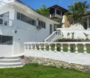 Se vende propiedad para inversión en Playas del Coco Guanacaste 25-672